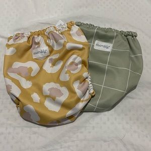Preowned size 2 esembly cloth diaper lot (2 outers + 6 inners)